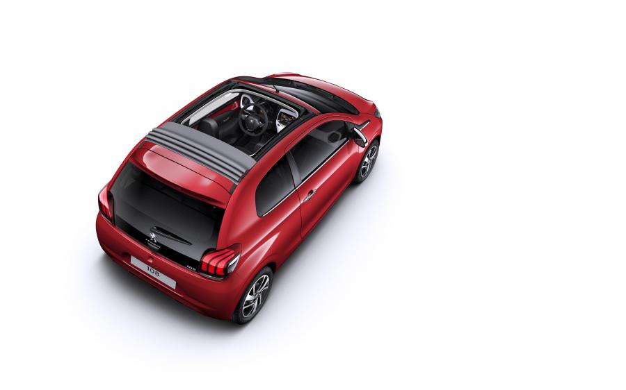  Peugeot 108 3-Door 2014 года  (фото 22 из 44)